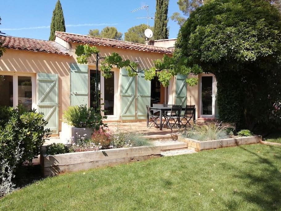 Maison Familiale - Proche Aix en Provence Ventabren Exterior foto